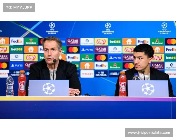 奥林匹亚科斯主场0-2不敌勒沃库森，希克双响锁定胜局